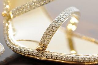 Sprzedam buty do 158.000 euro