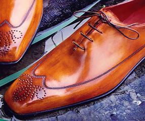 Drogie buty w sklepie na Manhattanie